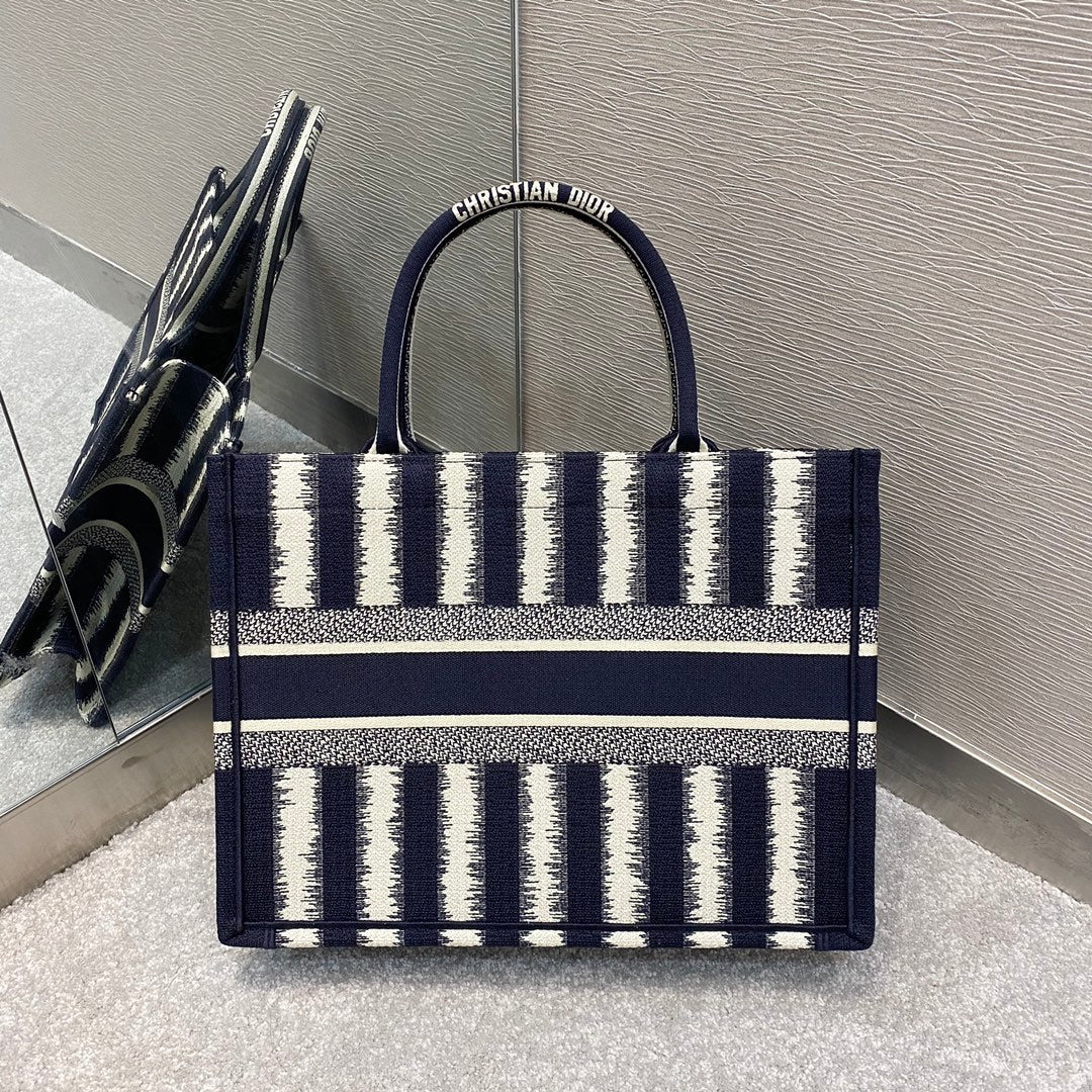 Top Quality MeTop Qualityum Book Tote Blue D-Stripes Embroidery For Women 36cm/16.5in CD