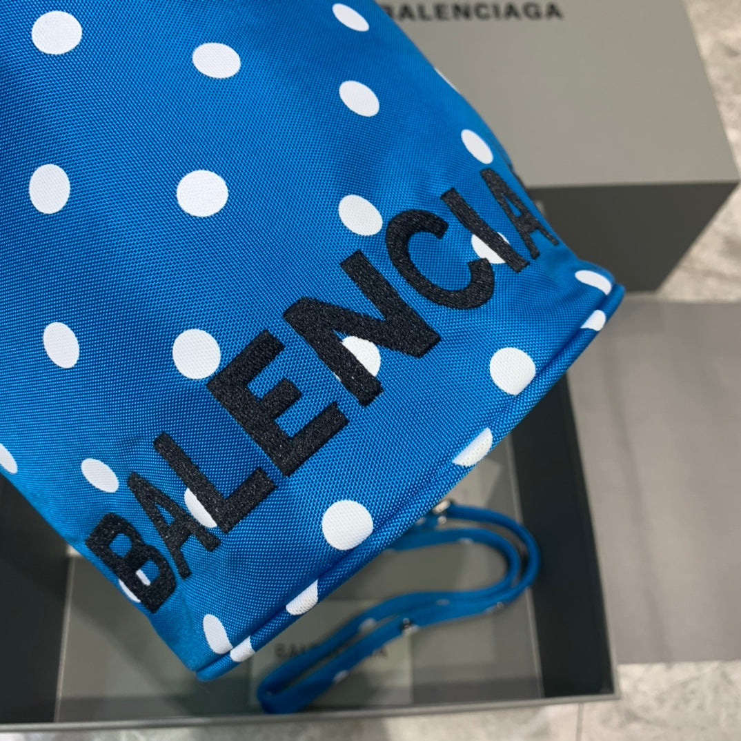 Top Quality Le Cagole MeTop Qualityum Bucket Bag In Blue, For Women,  Bags 17.6in/45cm