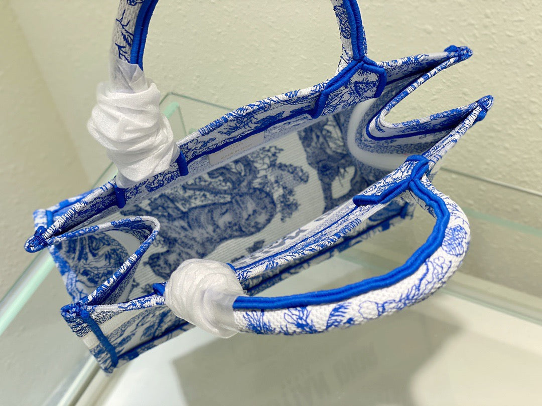 Top Quality Small Book Tote Blue, For Women, Womens Handbags 26.5cm/10.5in CD M1265ZRVJ_M808