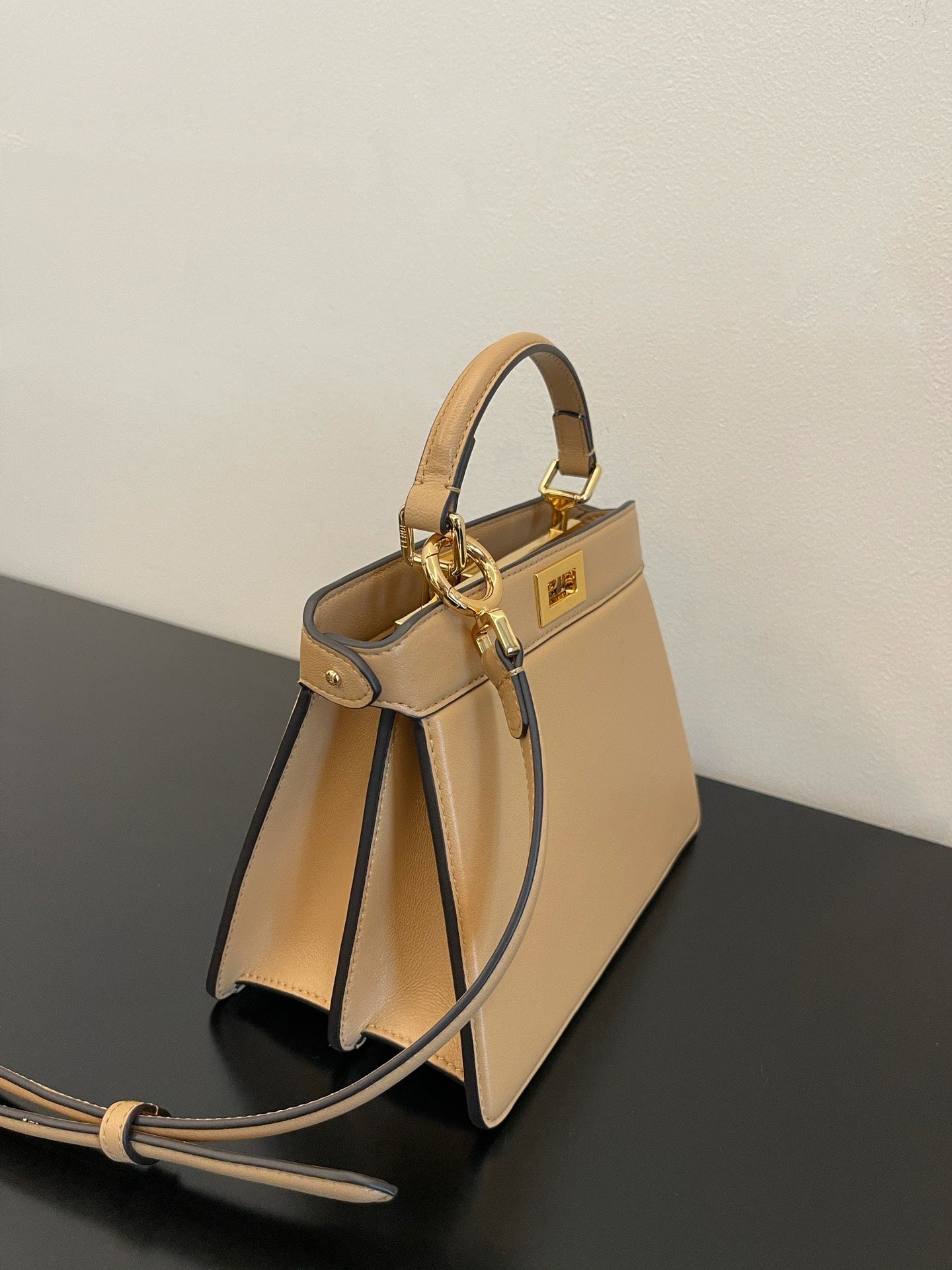 FI Top Quality ISeeU Petite Nude Small Bag For Woman 20cm/8in