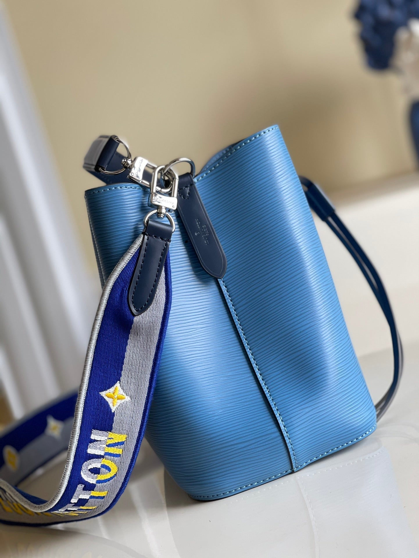 Top Quality NeoNoe BB Bucket Bag Bleuet Blue For Women,  Shoulder And Crossbody Bags 7.9in/20cm Top Quality M57691