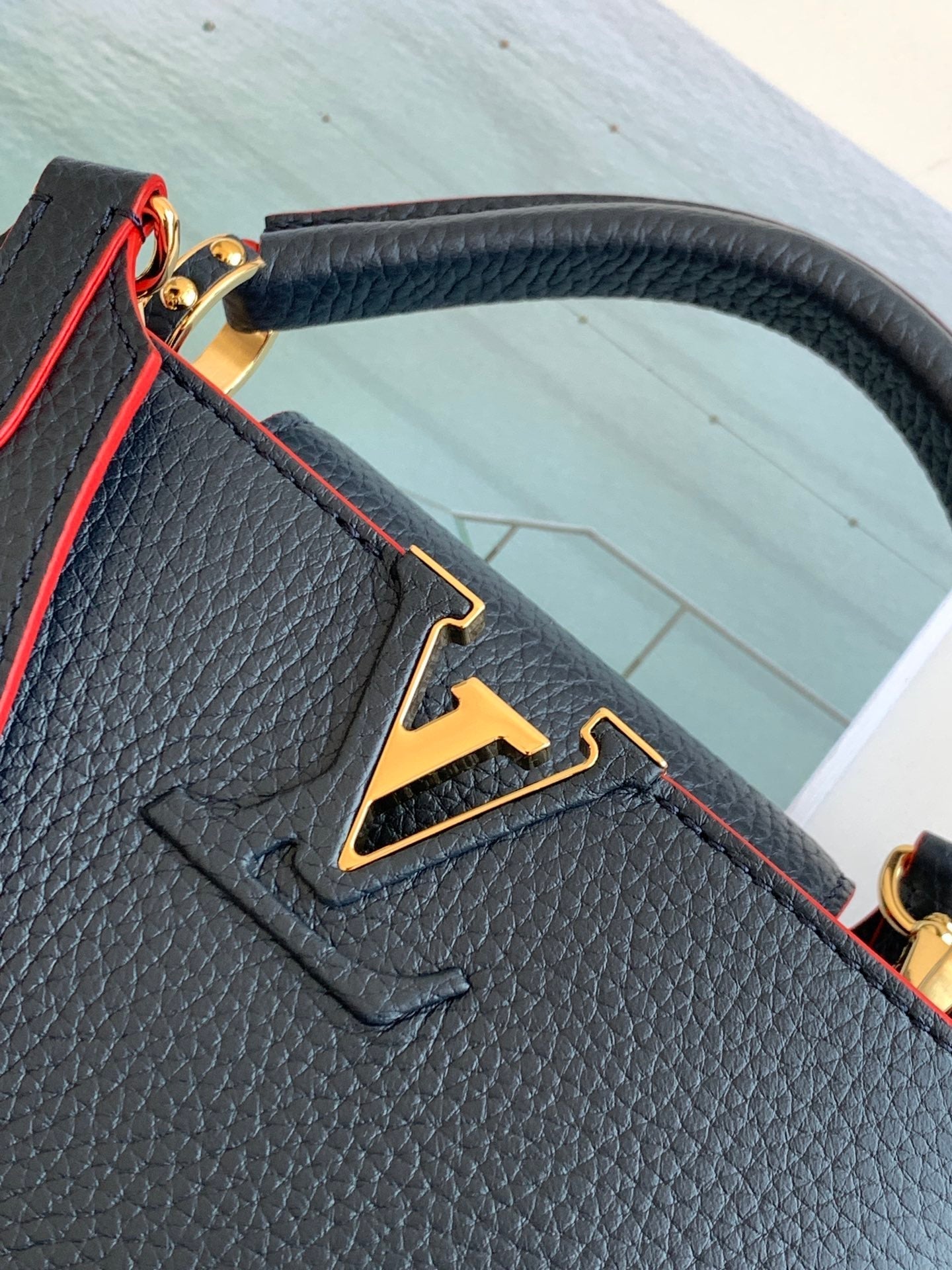 Top Quality Capucines Mini Taurillon Navy Blue For Women,  Shoulder And Crossbody Bags 8.3in/21cm Top Quality