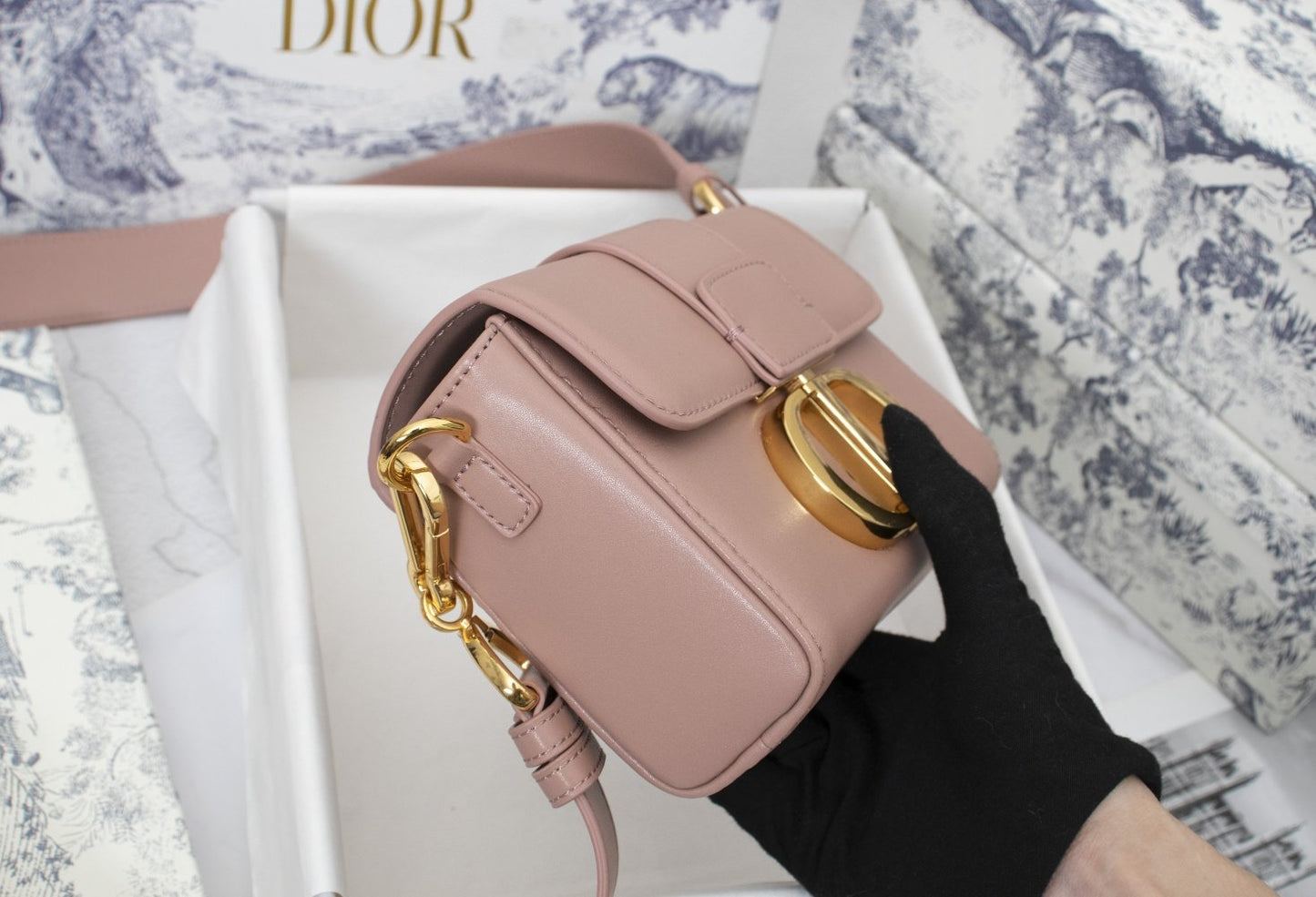 EN - New 1:1 rep  Bags DIR 240