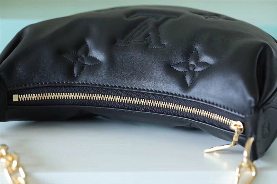 Top Quality Over The Moon Bag Handbags For Women In Black 10.8in/28cm Top Quality M59799