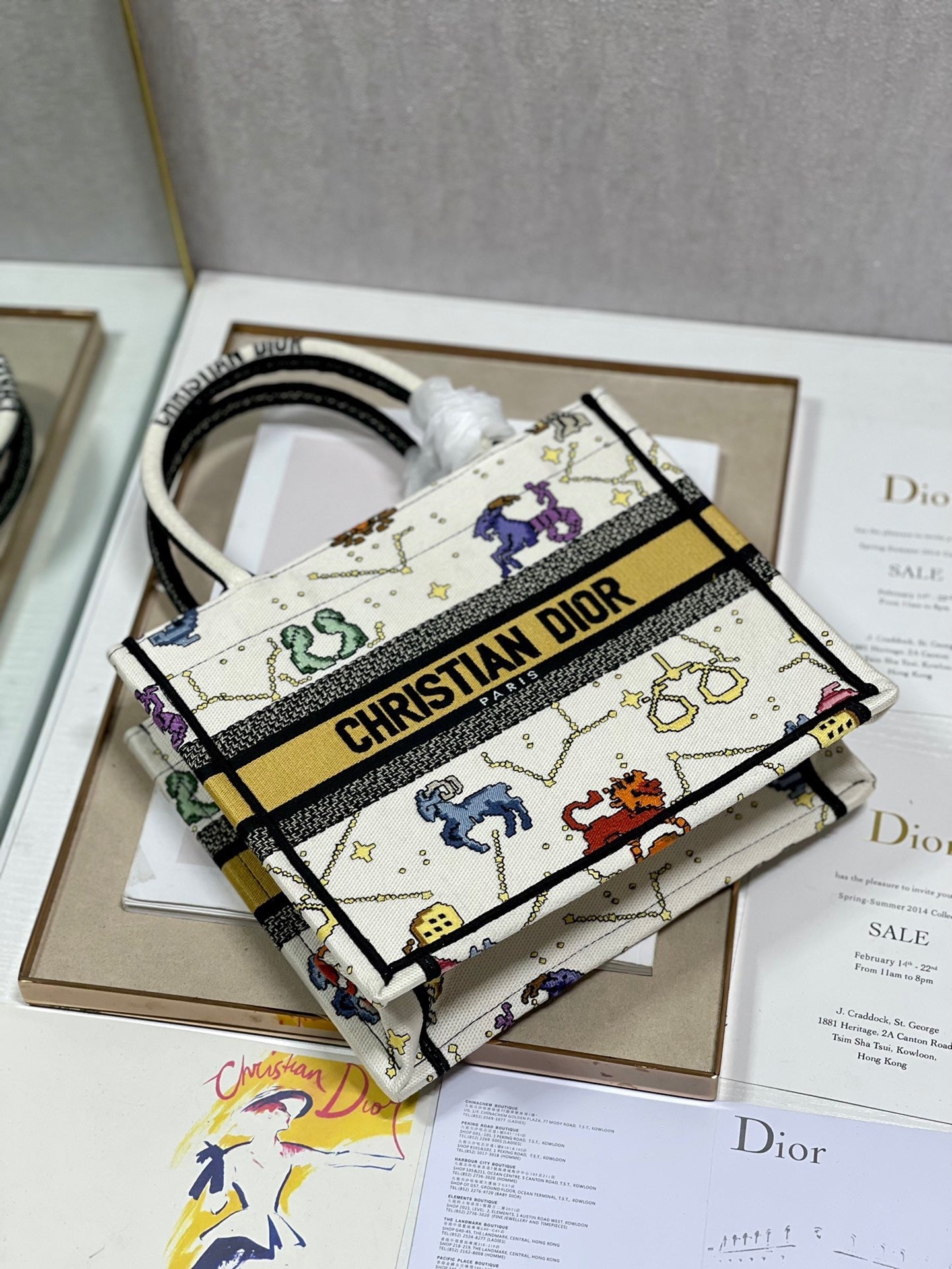 Top Quality Small Book Tote white, For Women, Womens Handbags 26.5cm/10.5in CD M1265ZRTY_M941