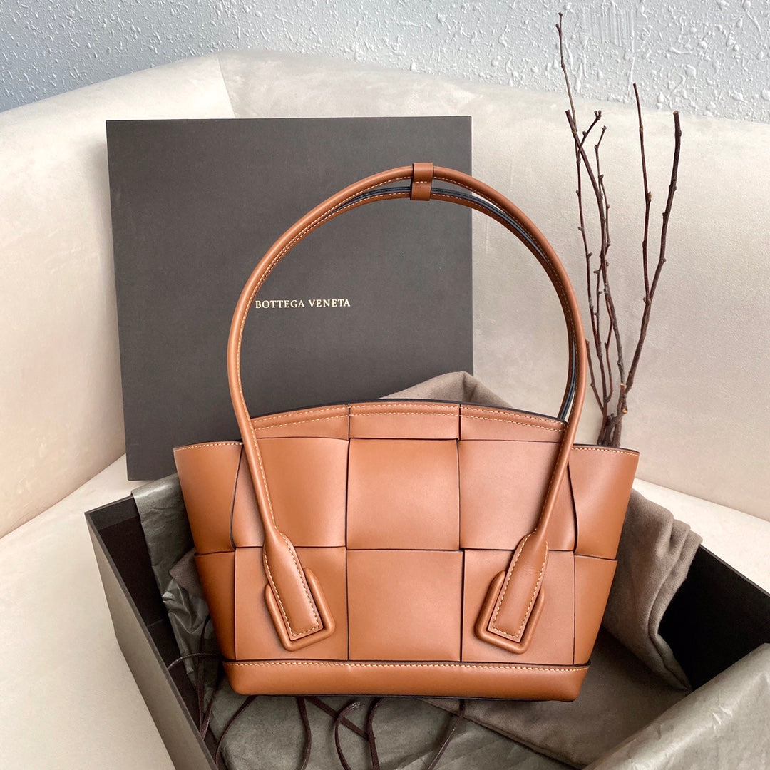 Top Quality Arco Bag For Women 12in/33cm In Brown