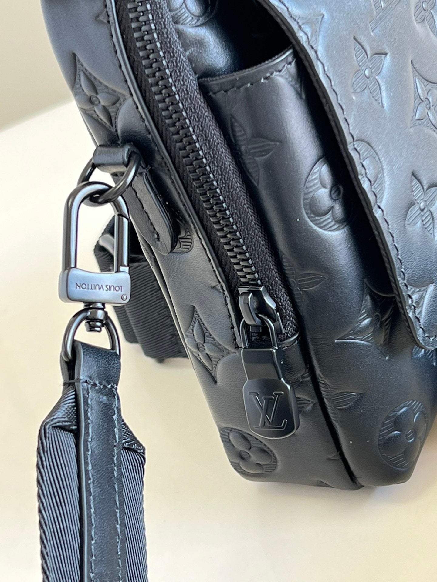 Top Quality Flap Double Phone Pouch Monogram Black For Men, Bags, Crossbody Bags 7.1in/18cm Top Quality M81005