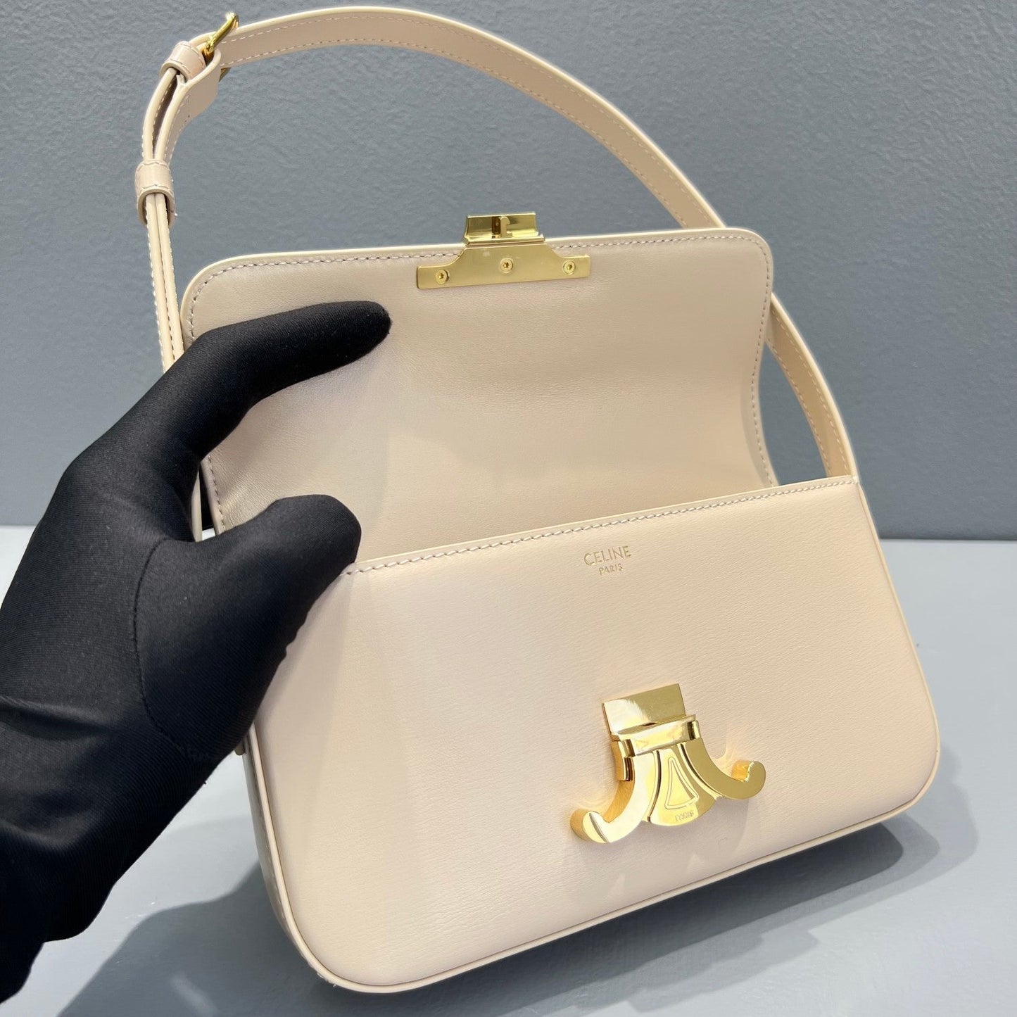 Top Quality Triomphe Shoulder Bag Beige For Women 8in/20.5cm