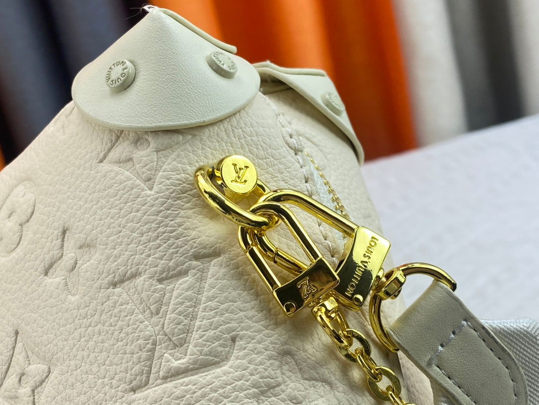EN - New 1:1 rep  Bags LUV 663