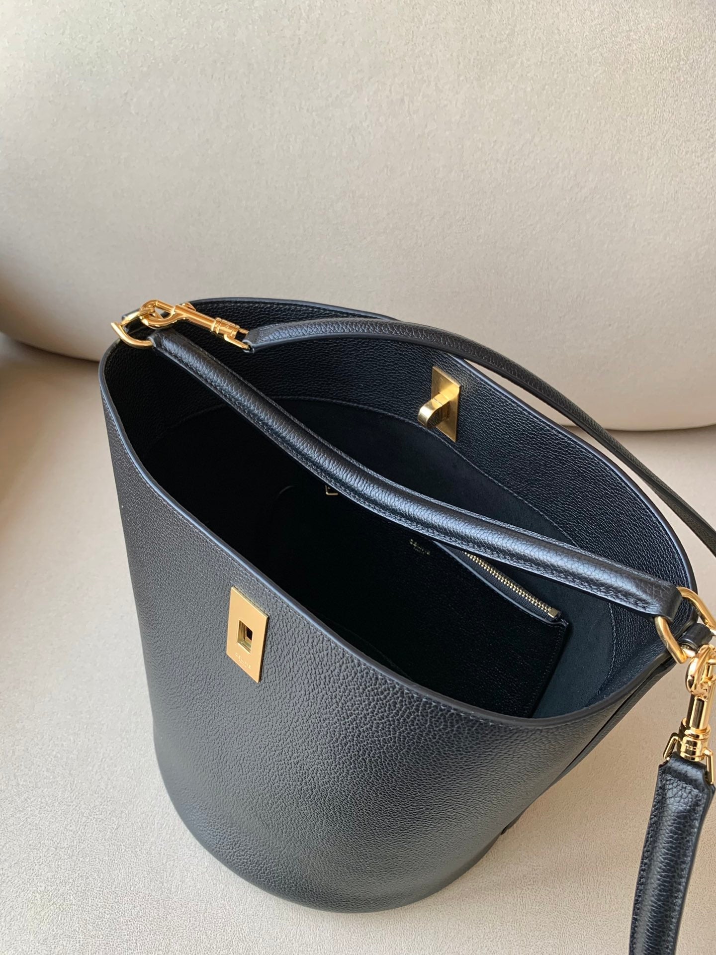 Top Quality Bucket 16 Bag Black For Women 10in/25cm 195573CR4.38NO