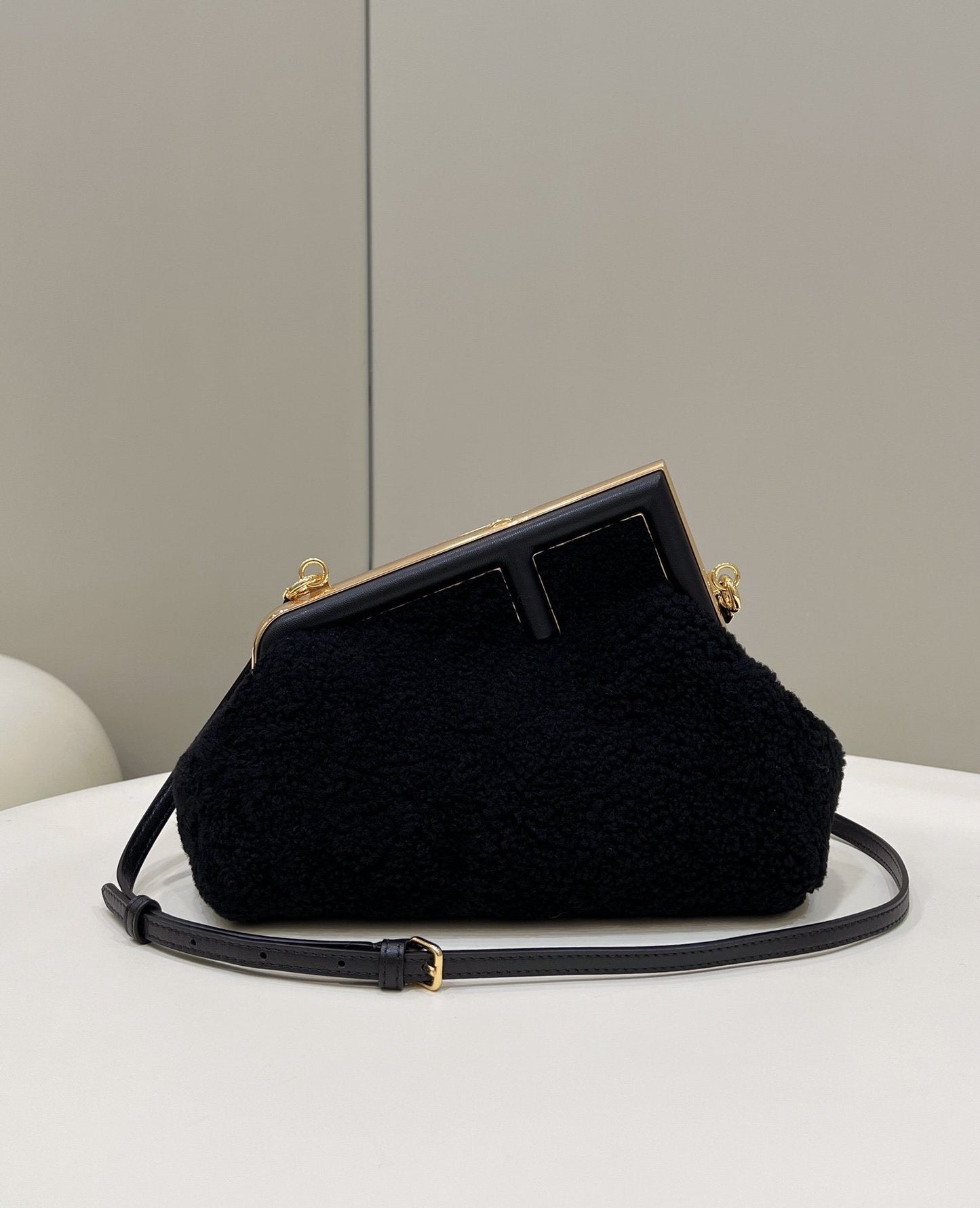 Top QualityTop Quality Top QualityTop Qualityrst Small Black Mink Bag For Woman 26cm/10in