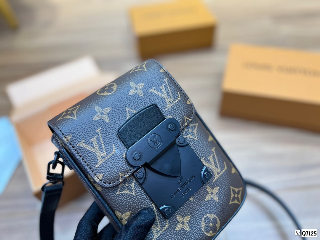 EN - New 1:1 rep Lux Bags LUV 553