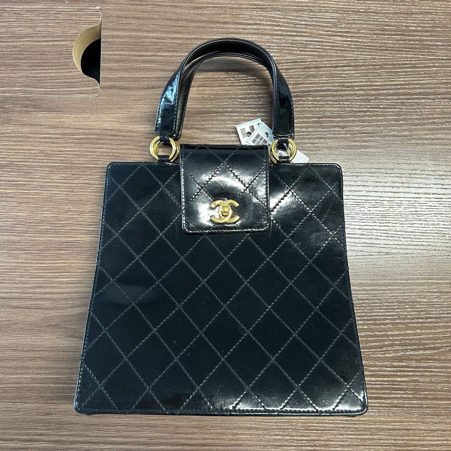 Chanel Patent Leather Hand Bag LB121178