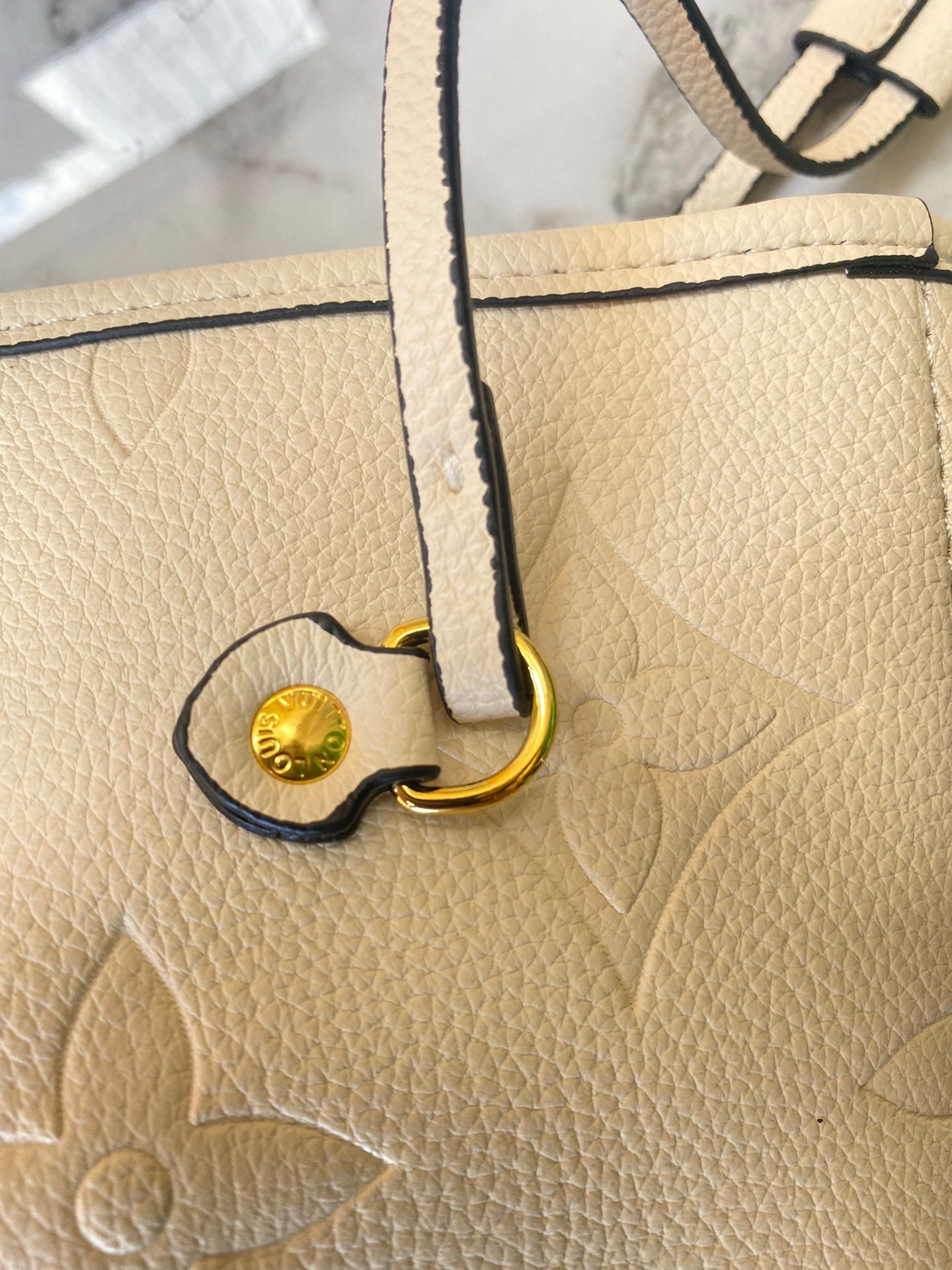 EN - Luxury Bags LUV 790