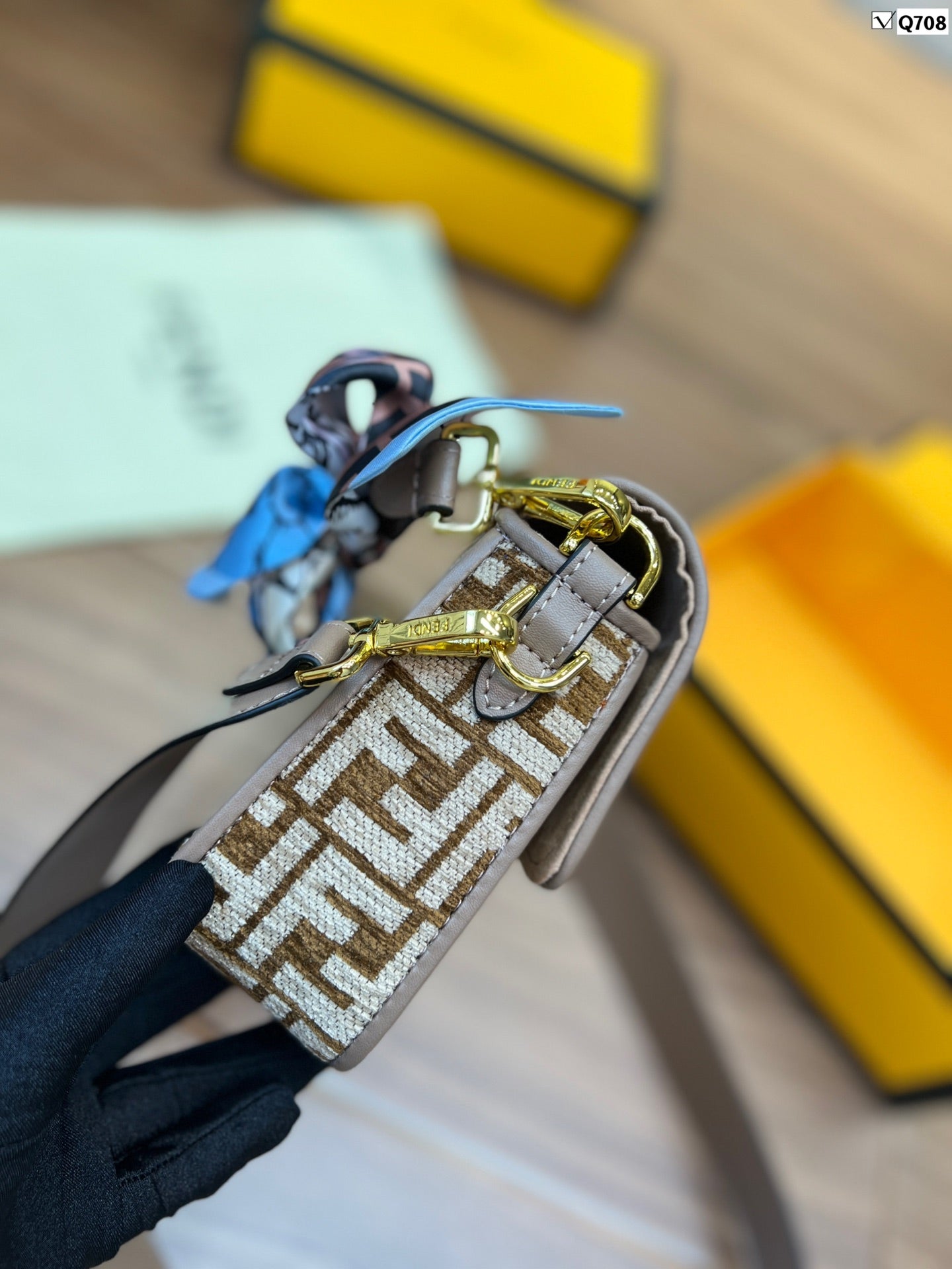 EN - New 1:1 rep Lux Bags FEI 267