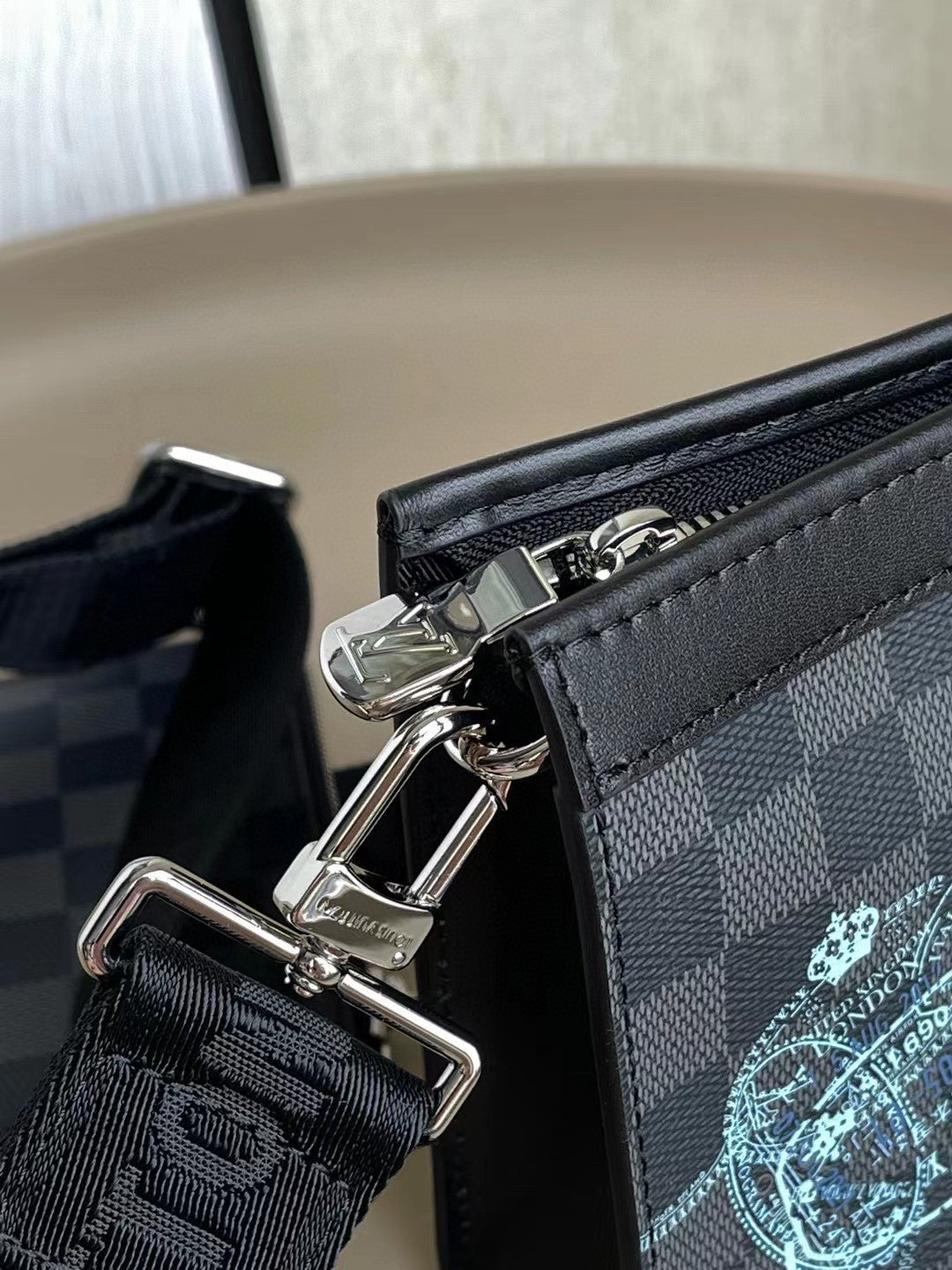 Top Quality Gaston Wearable Wallet Damier Graphite For Men, Bags, Shoulder And Crossbody Bags 8.7in/22cm Top Quality N64608