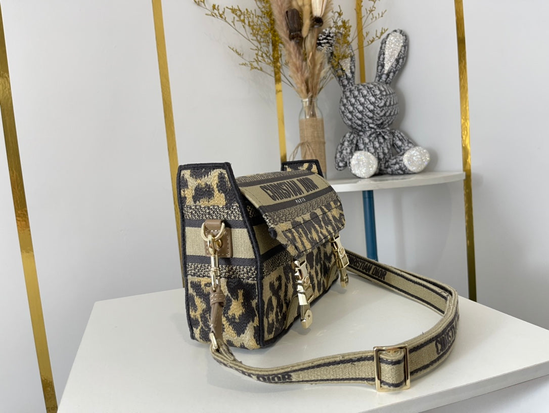 EN - New 1:1 rep Lux Bags DIR 335