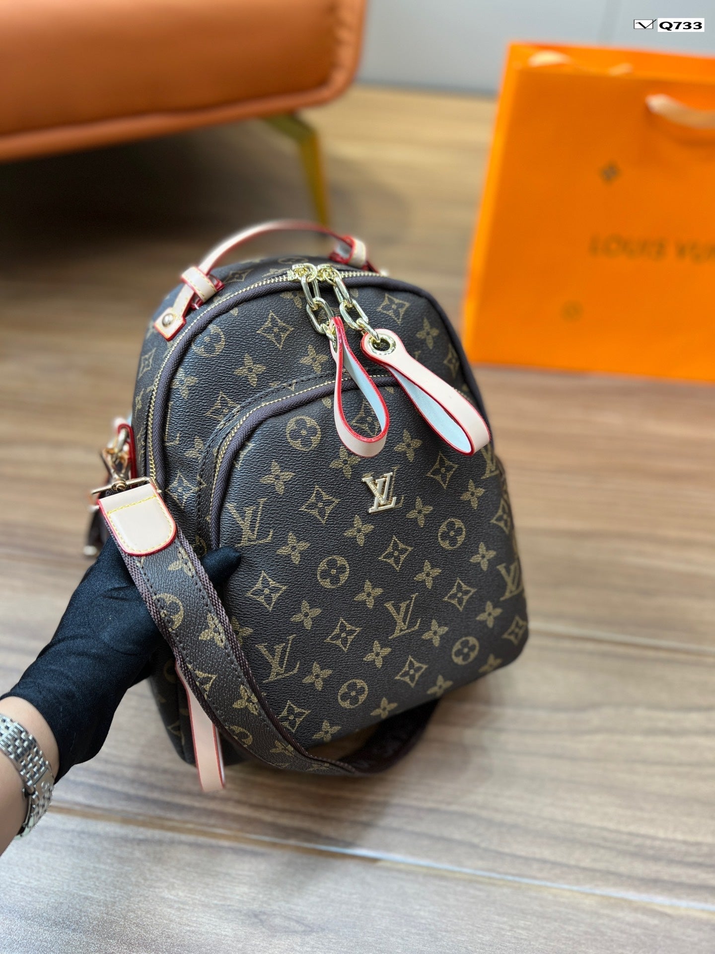 EN - New 1:1 rep Lux Bags LUV 543
