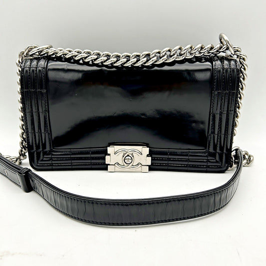 CHANEL Glazed Calfskin Medium Boy Flap Black ch46176qw