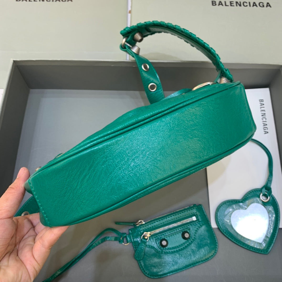 Top Quality Le Cagole XS Shoulder Bag In Green, For Women,  Bags 10.2in/26cm