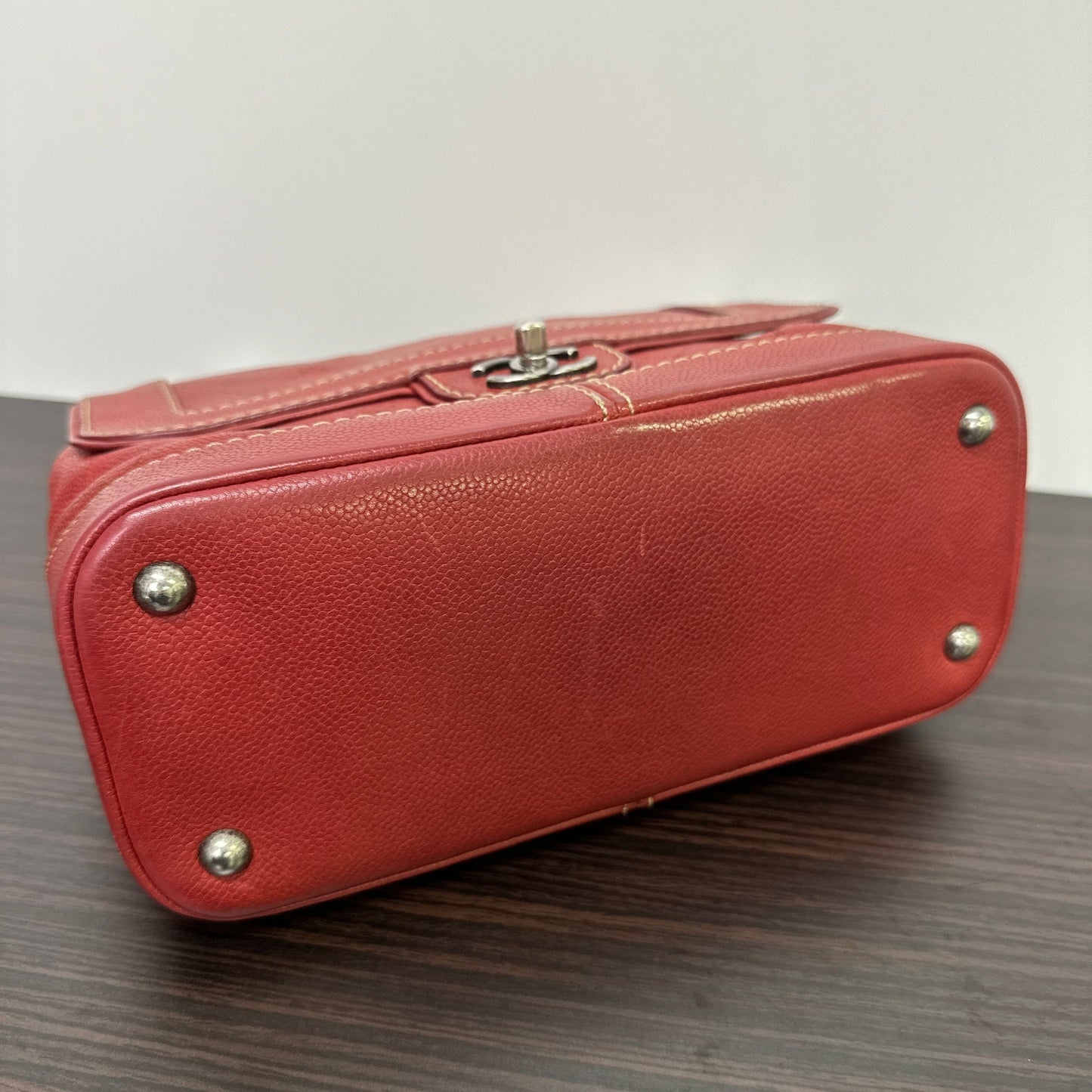 CHANEL Red Leather Shoulder Bags LB125188