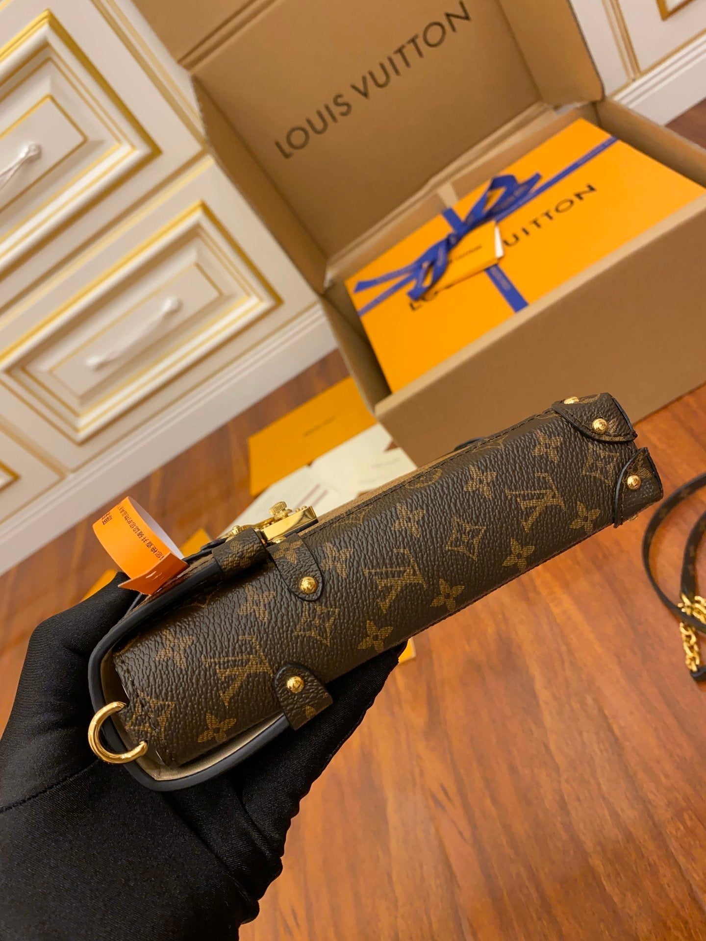 Top Quality Pochette Trunk Verticale Monogram Reverse With Monogram Canvas For Women, WoChain Wallet 6.9in/18cm Top Quality M67873