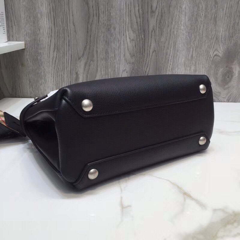 Top Quality The Small Banner Bag Black For Women, Bags 10.6in/26cm