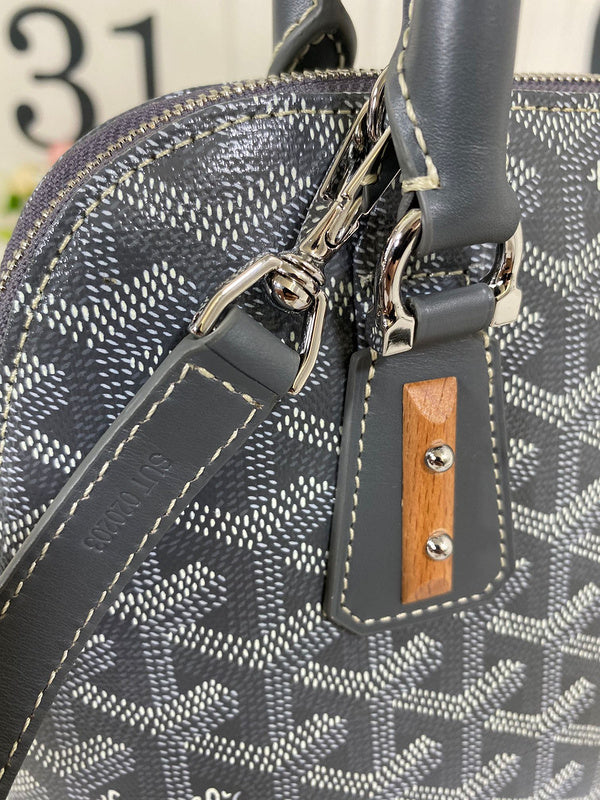 Top Quality - New 1:1 Rep Bags - 133