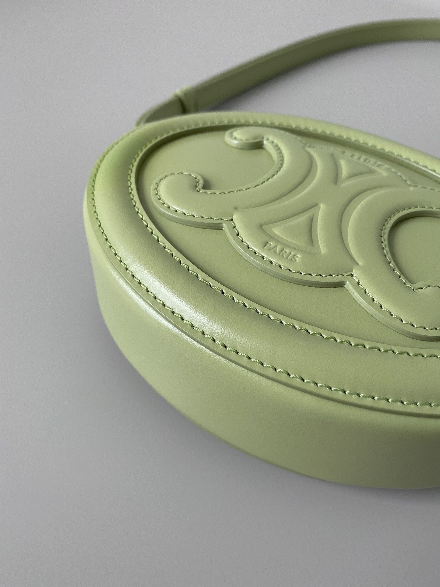Top Quality Crossbody Oval Purse Cuir Triomphe Mint Green For Women 6in/16cm