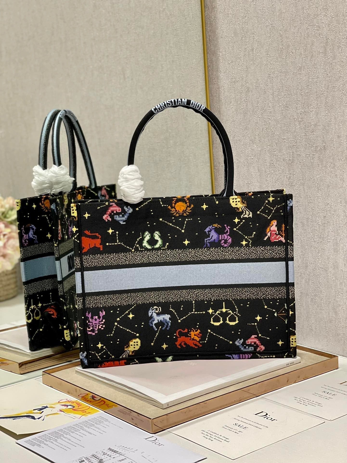 Top Quality MeTop Qualityum Book Tote Black Multicolor, For Women, Womens Handbags 14in/36cm CD M1296ZRTY_M911