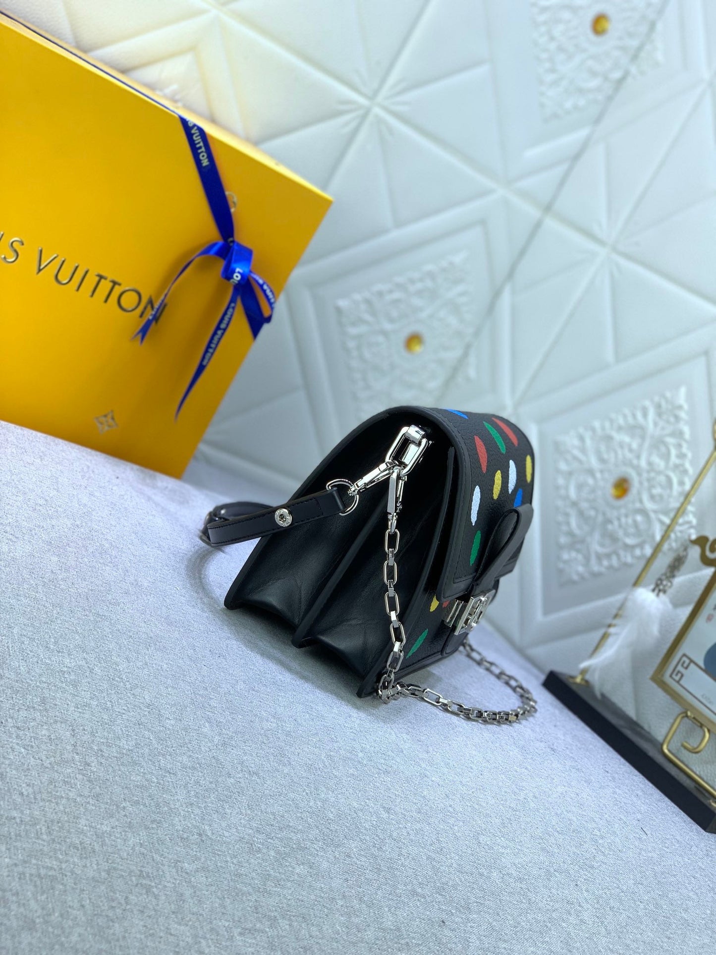 EN - New 1:1 rep  Bags LUV 658