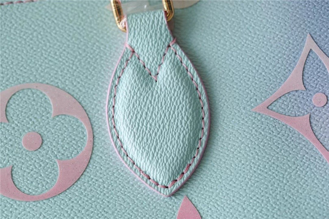 Top Quality Onthego GM Tote Bag In Monogram Canvas Sunrise Pastel For Women 16.1in/41cm Top Quality M46076
