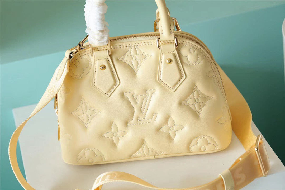 Top Quality Alma BB Banana Yellow For Women,  Shoulder And Crossbody Bags 9.6in/25cm Top Quality M59821