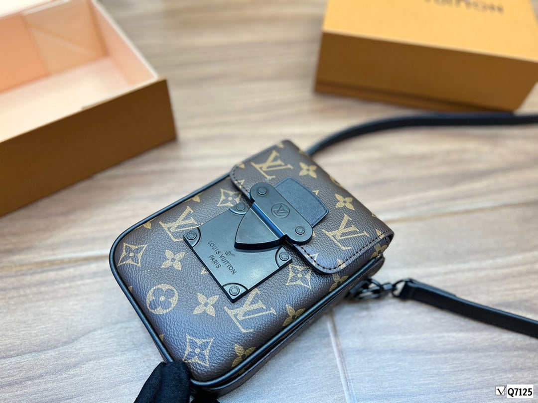 EN - New 1:1 rep Lux Bags LUV 553