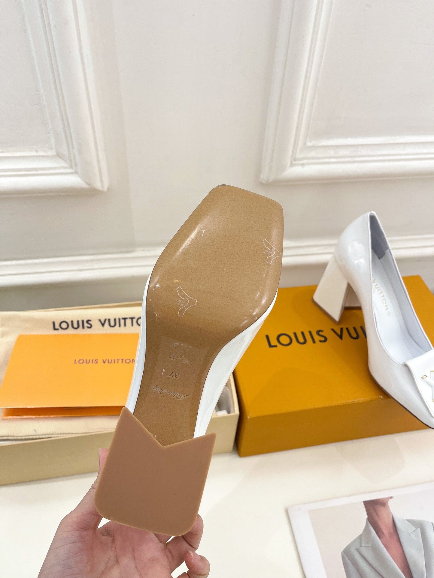 New 1:1 rep LUV High Heel Shoes 006