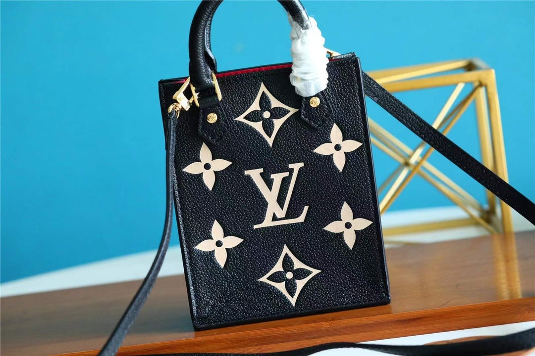 Top Quality Petit Sac Plat By The Pool 17cm Black