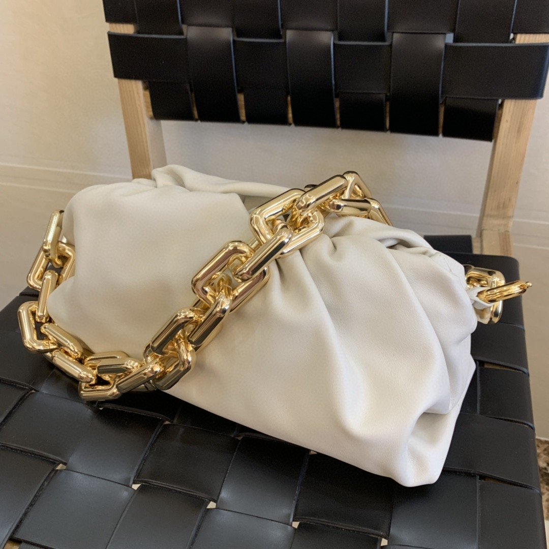 Top Quality Chain Pouch For Women 12.2in/31cm In White