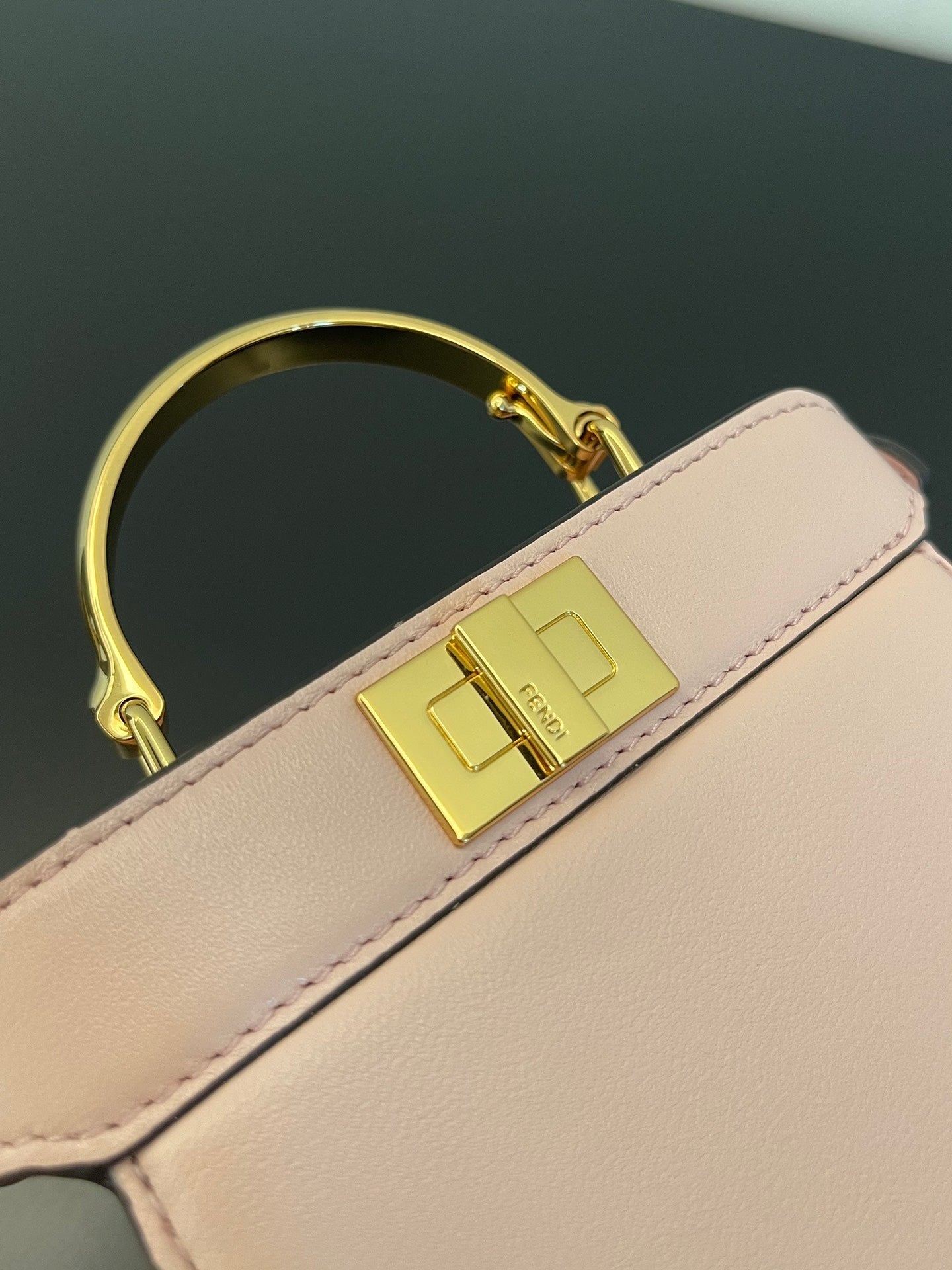 Top QualityTop Quality Peekaboo ISeeU Petite Light Pink Micro Bag For Woman 11cm/4.5in