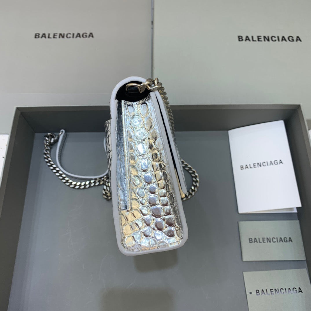Top Quality Hourglass Wallet On Chain in Sliver, For Women,  Bags 9in/23cm