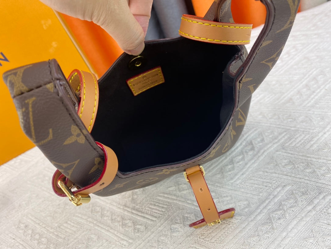 New 1:1 rep Lux Bags LUV 891