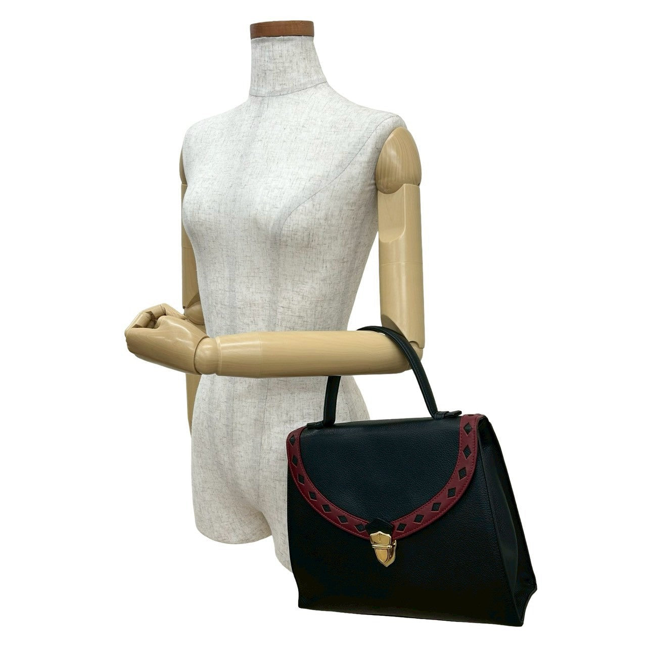 Yves Saint Laurent Leather Handbag