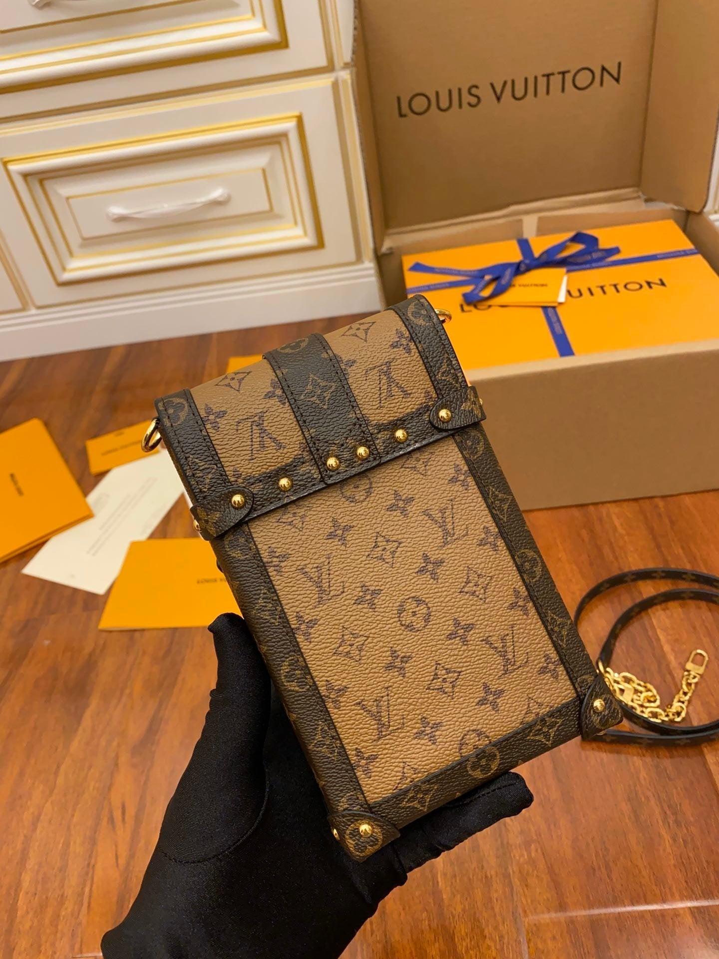 Top Quality Pochette Trunk Verticale Monogram Reverse With Monogram Canvas For Women, WoChain Wallet 6.9in/18cm Top Quality M67873
