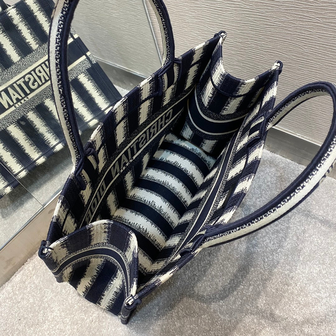 Top Quality MeTop Qualityum Book Tote Blue D-Stripes Embroidery For Women 36cm/16.5in CD