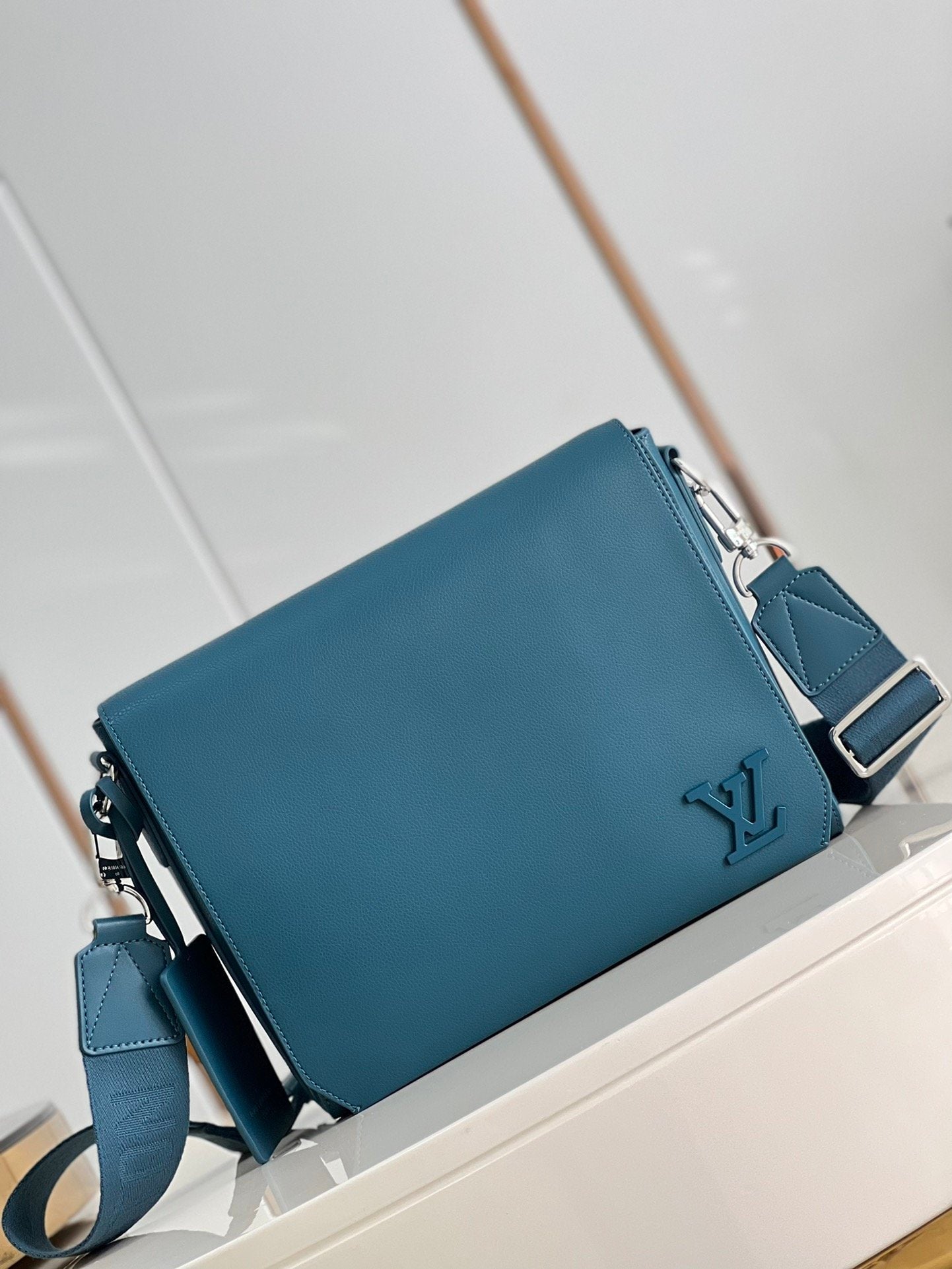 Top Quality Messenger Grain Blue For Men, Bags, Shoulder And Crossbody Bags 11in/28cm Top Quality M59327