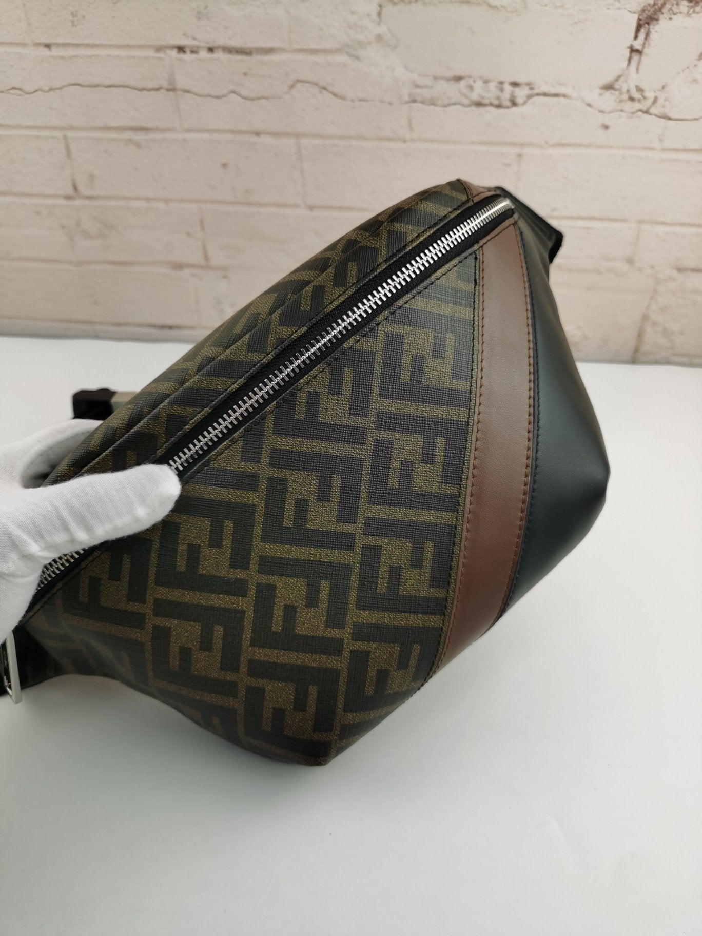 EN - New 1:1 rep  Bags FEI 170