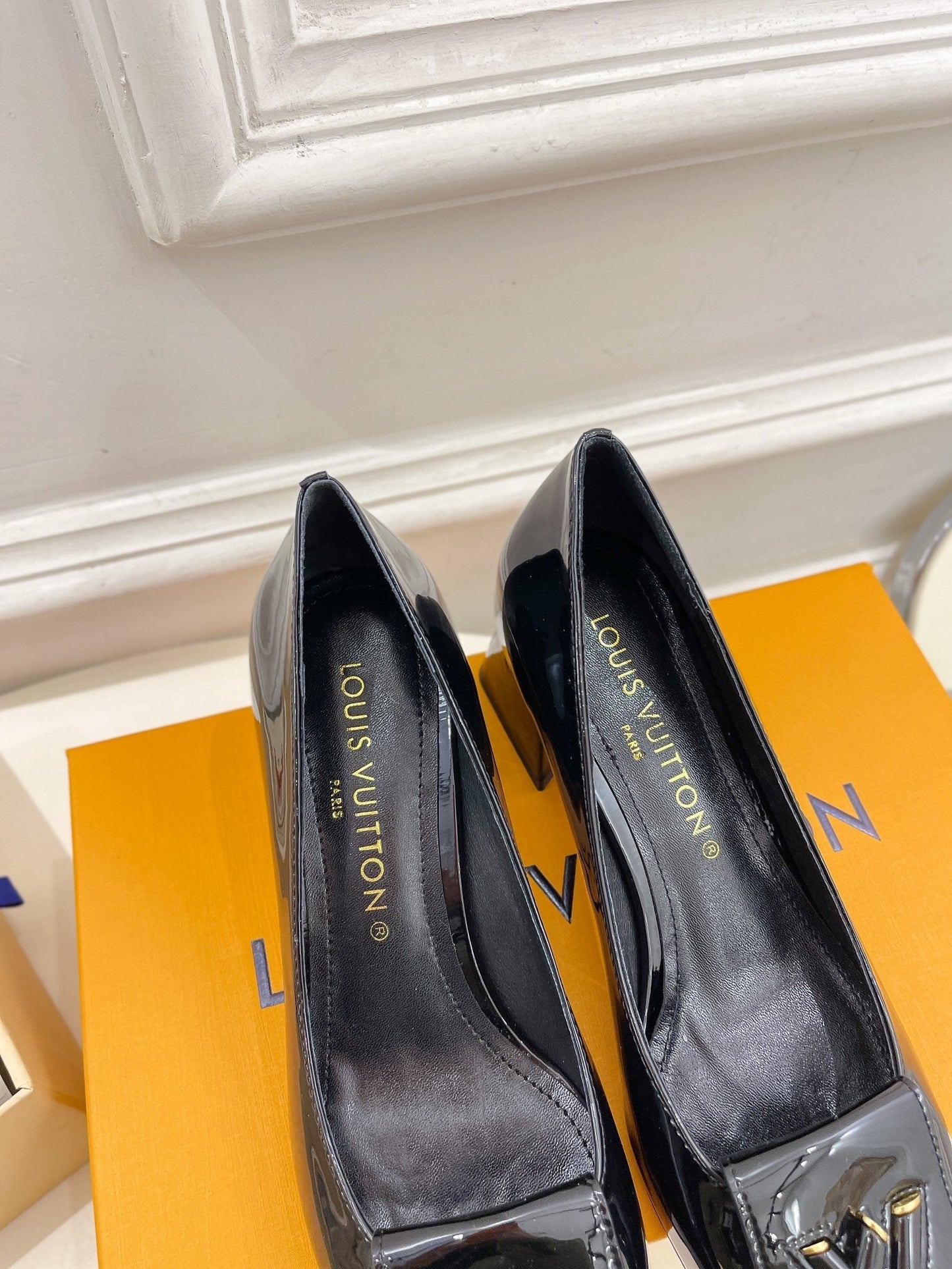 New 1:1 rep LUV High Heel Shoes 039