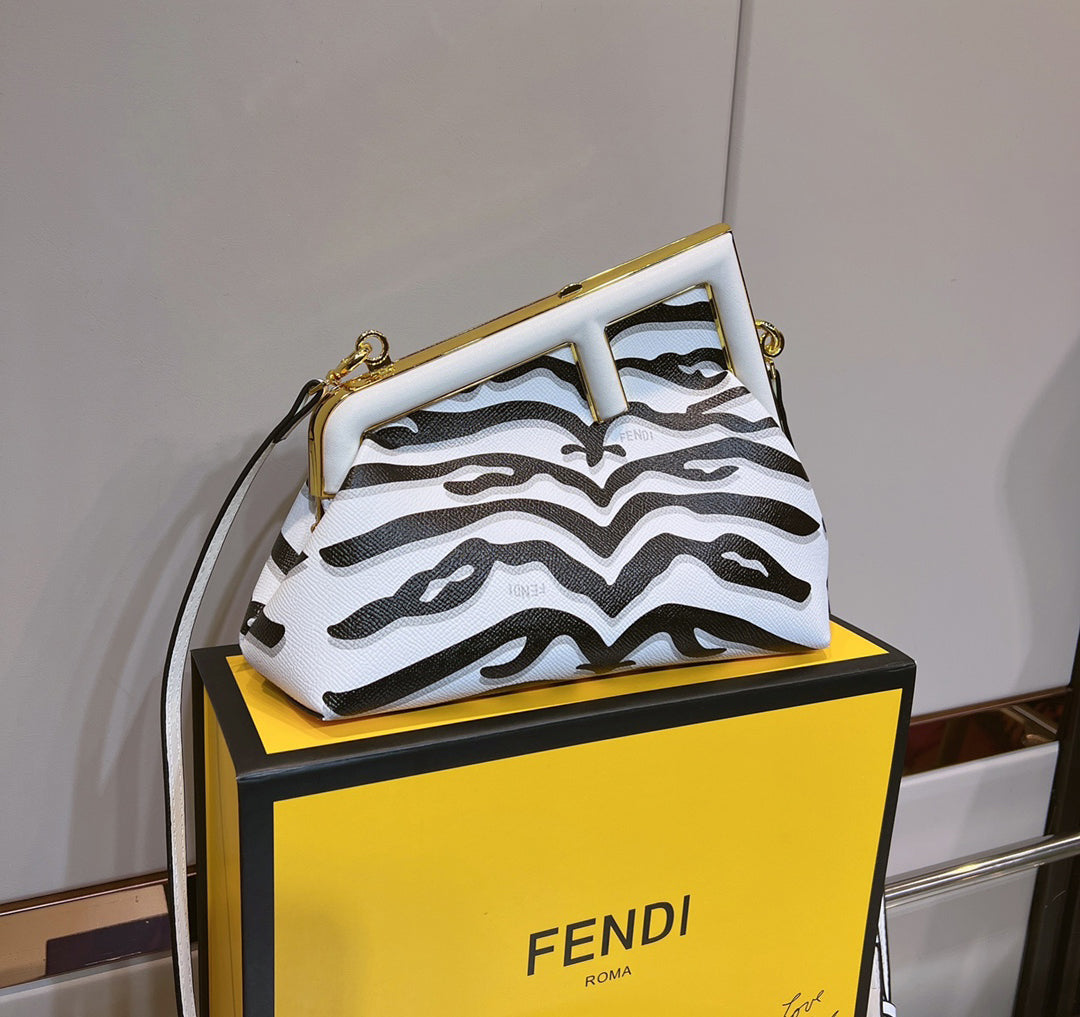 EN - New 1:1 rep  Bags FEI 245