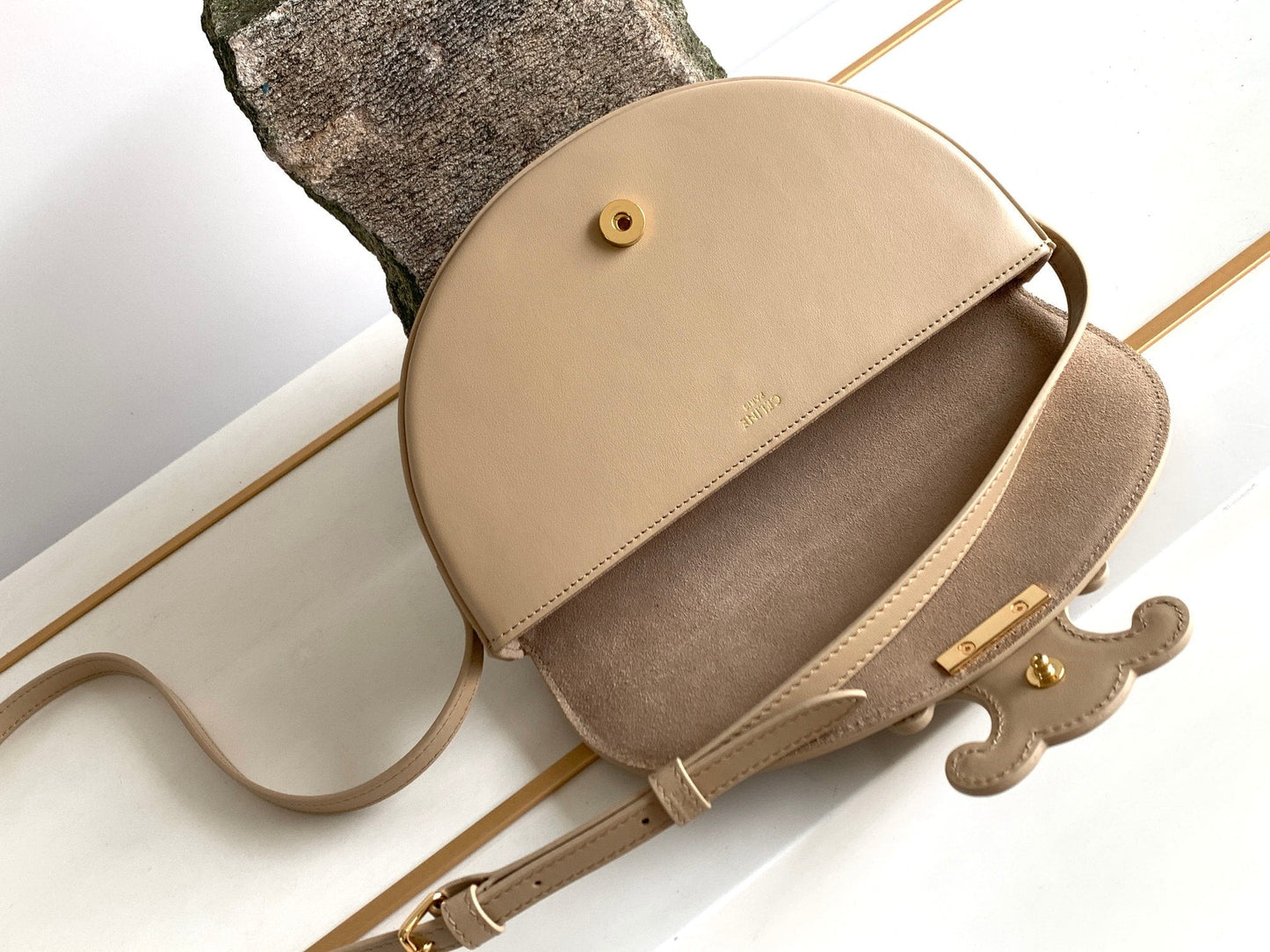 Top Quality BesaTop Quality Cuir Triomphe Bag Nude For Women 9in/23cm 111233DU3.03ND