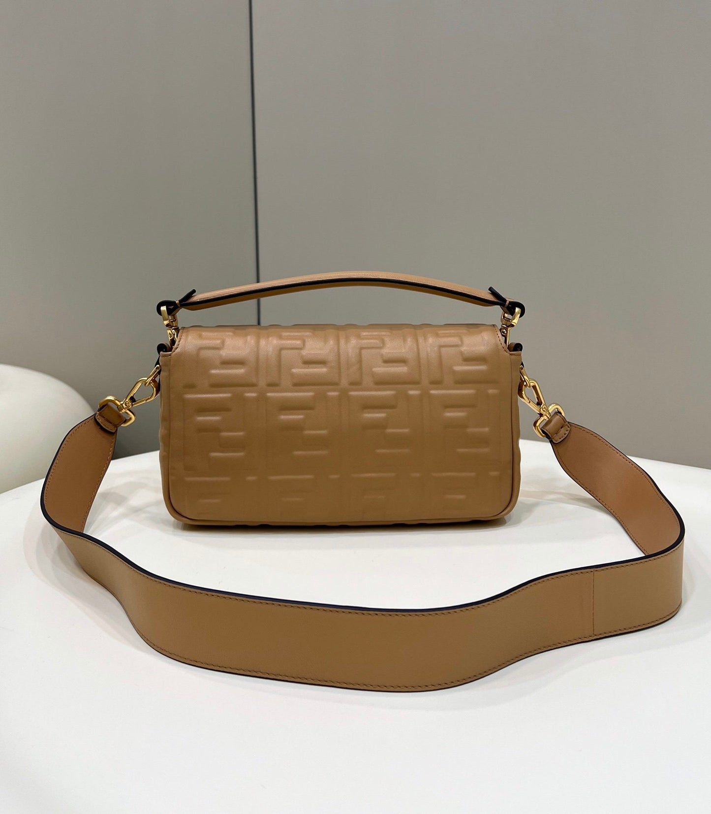 Top QualityTop Quality Baguette Brown For Women, Women’s Handbags, Shoulder And Crossbody Bags 10in/27cm FF 8BR600