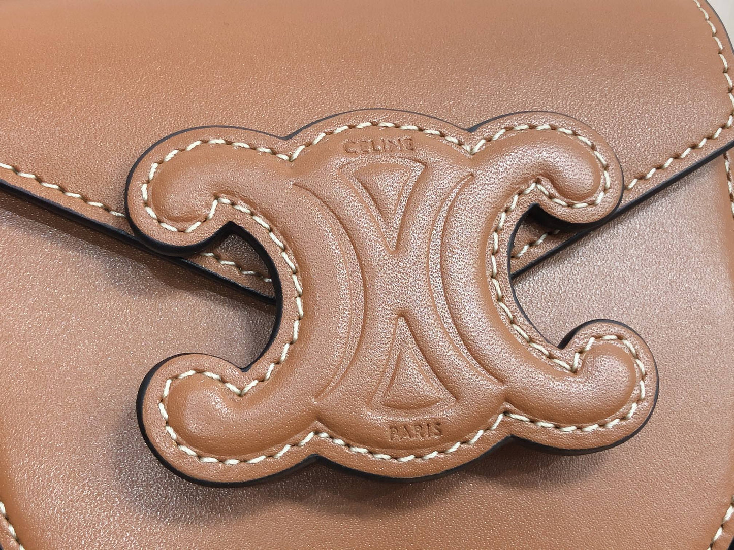 Top Quality Mini BesaTop Quality Cuir Triomphe Brown For Women 4in/11cm 10J303DPQ.04LU